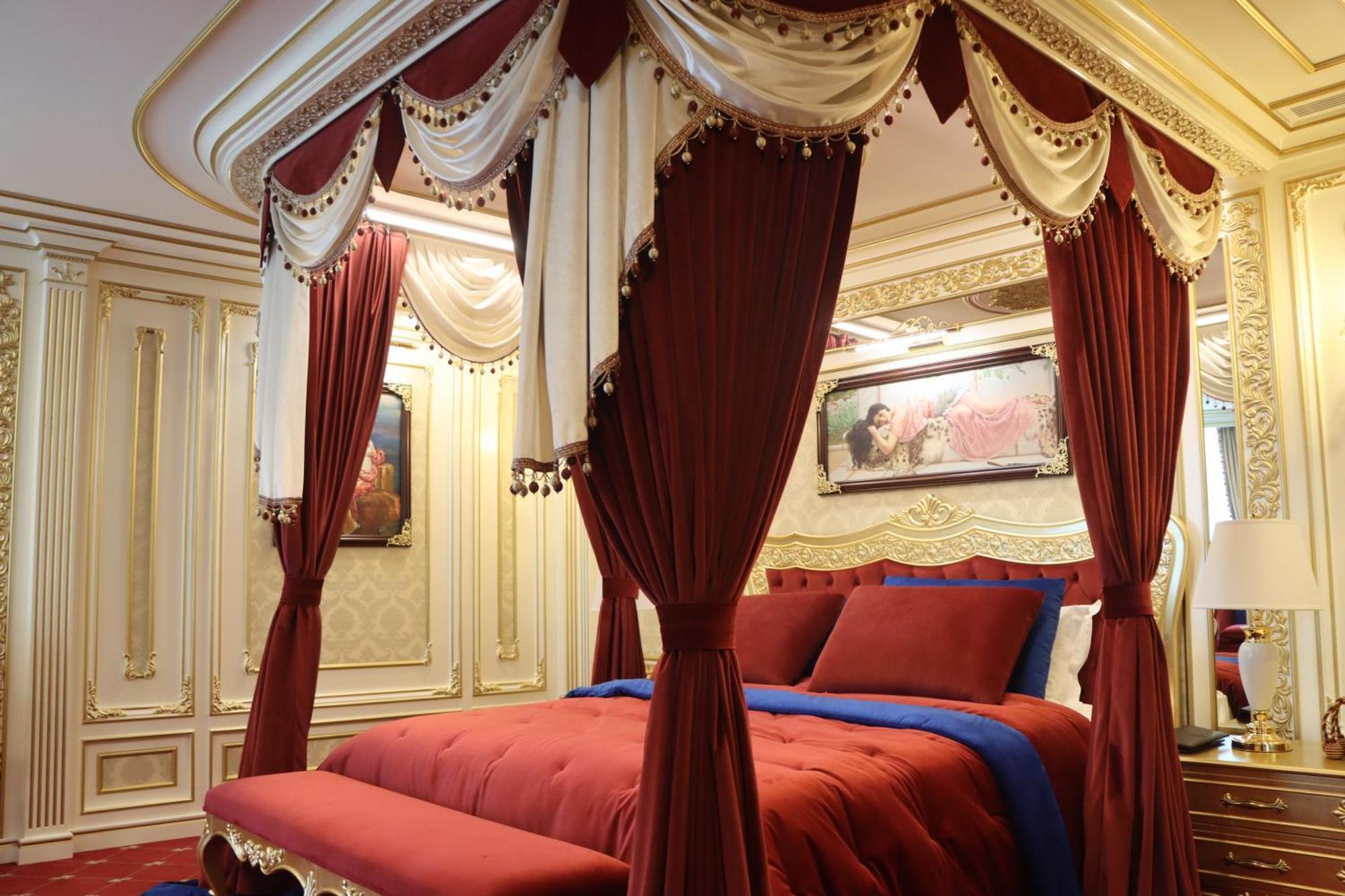 Cristal Erbil Hotel Exterior foto A bedroom in the Imperial Suite