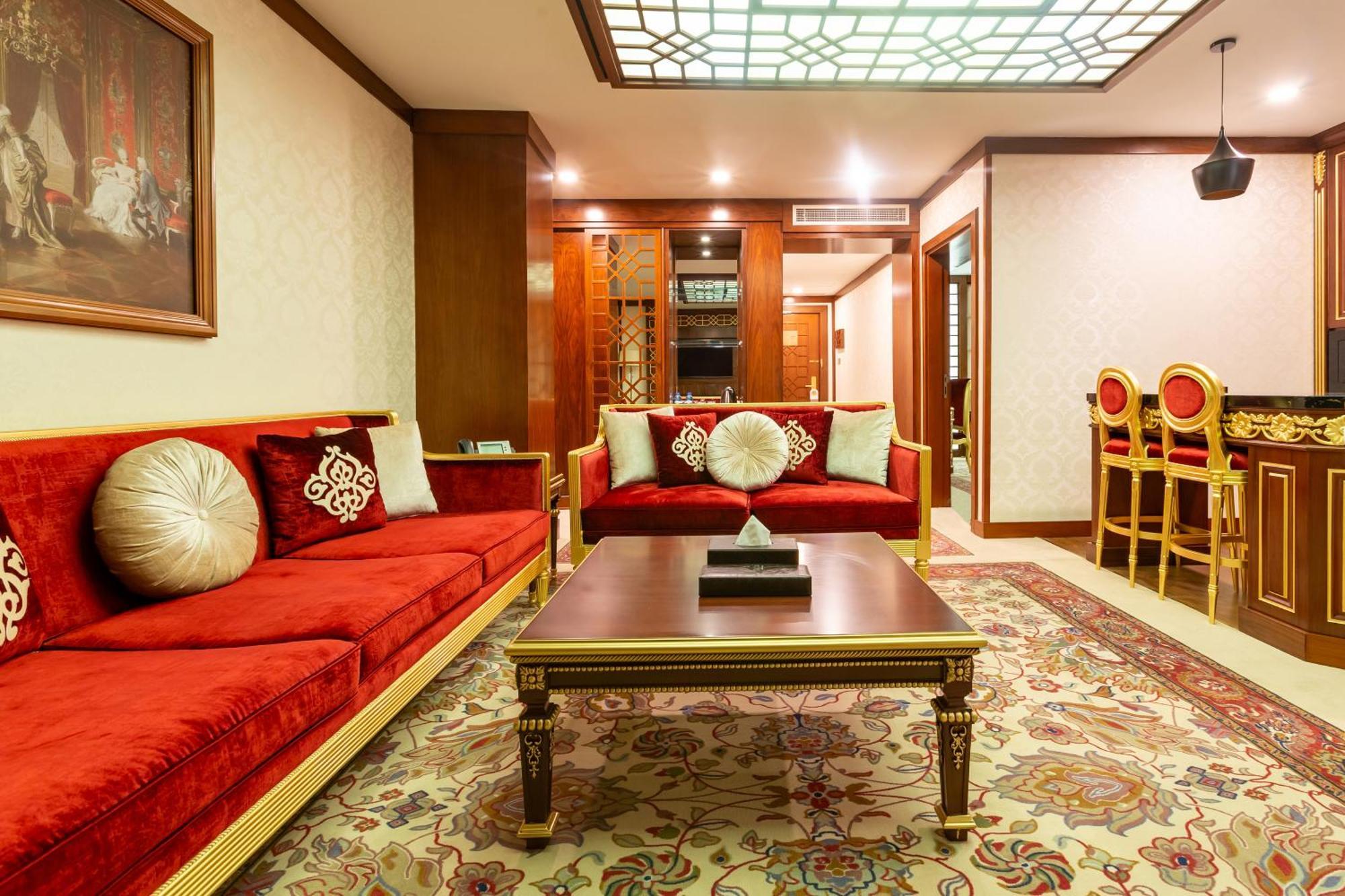 Cristal Erbil Hotel Exterior foto A suite at the Grand Hotel